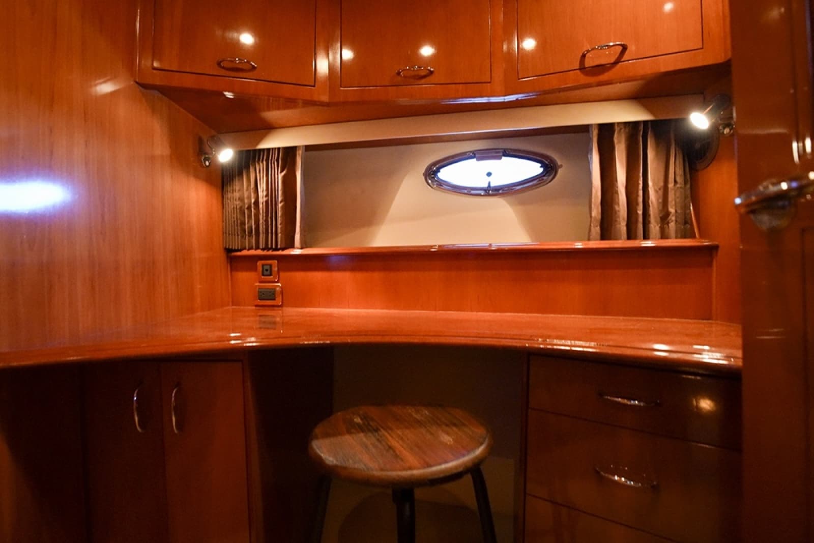 2005 Carver 56 Voyager - Photo 53