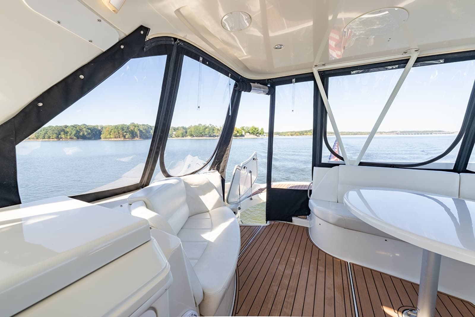 2005 Carver 56 Voyager - Photo 16