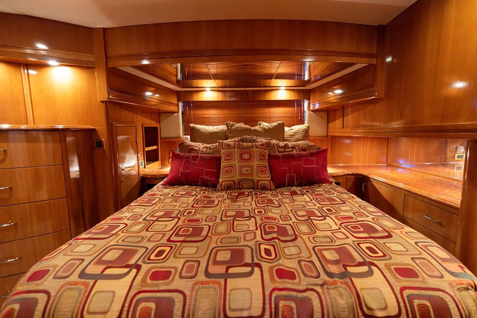 2005 Carver 56 Voyager - Photo 10