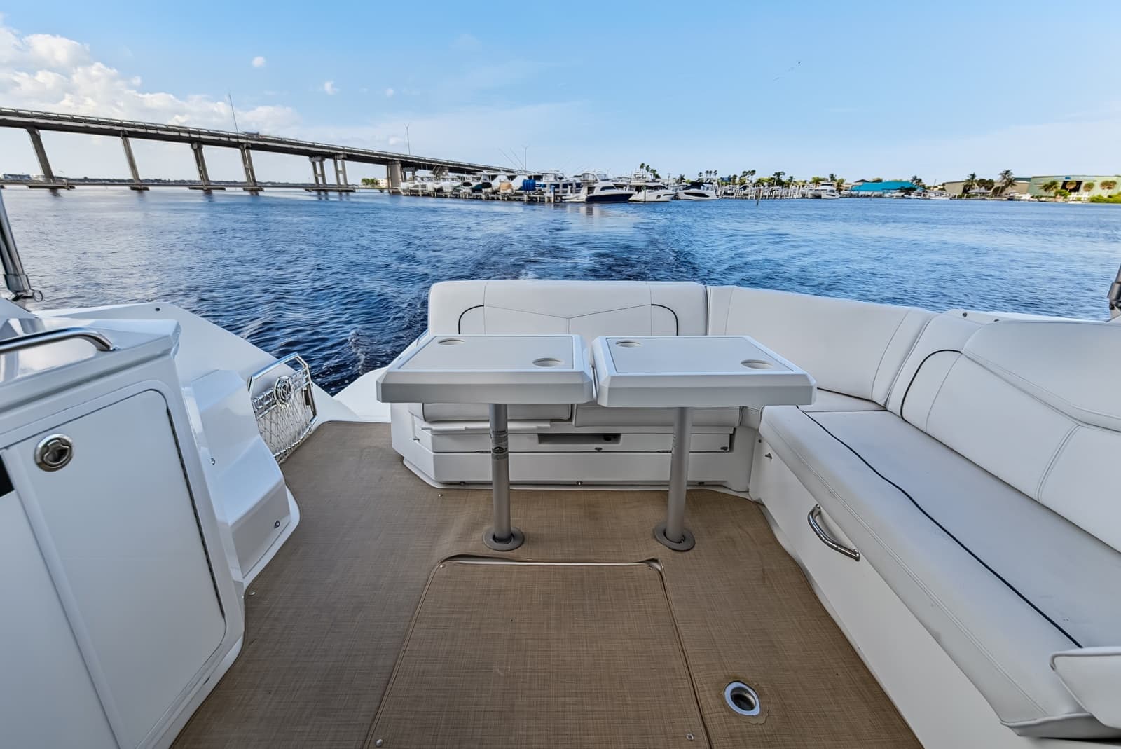 2016 Cruisers Yachts  - Photo 6