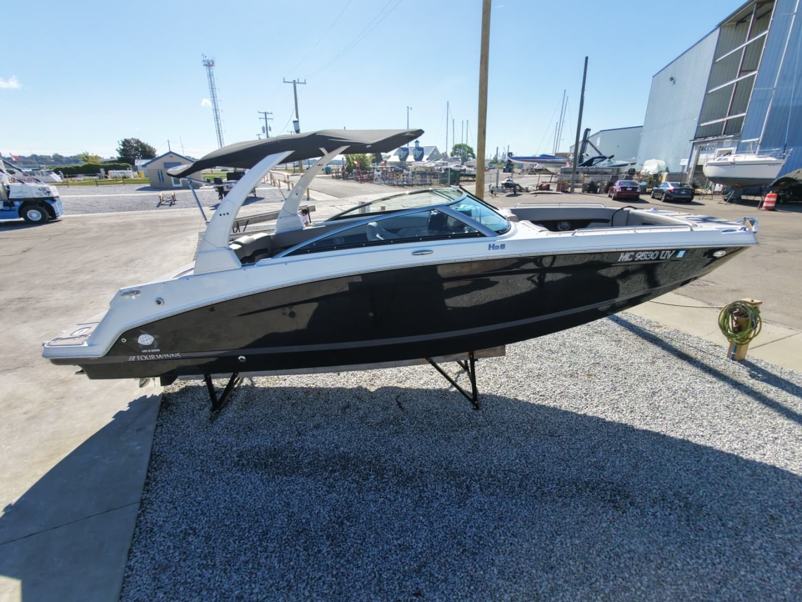 2022 Four Winns HD8 - Photo 3