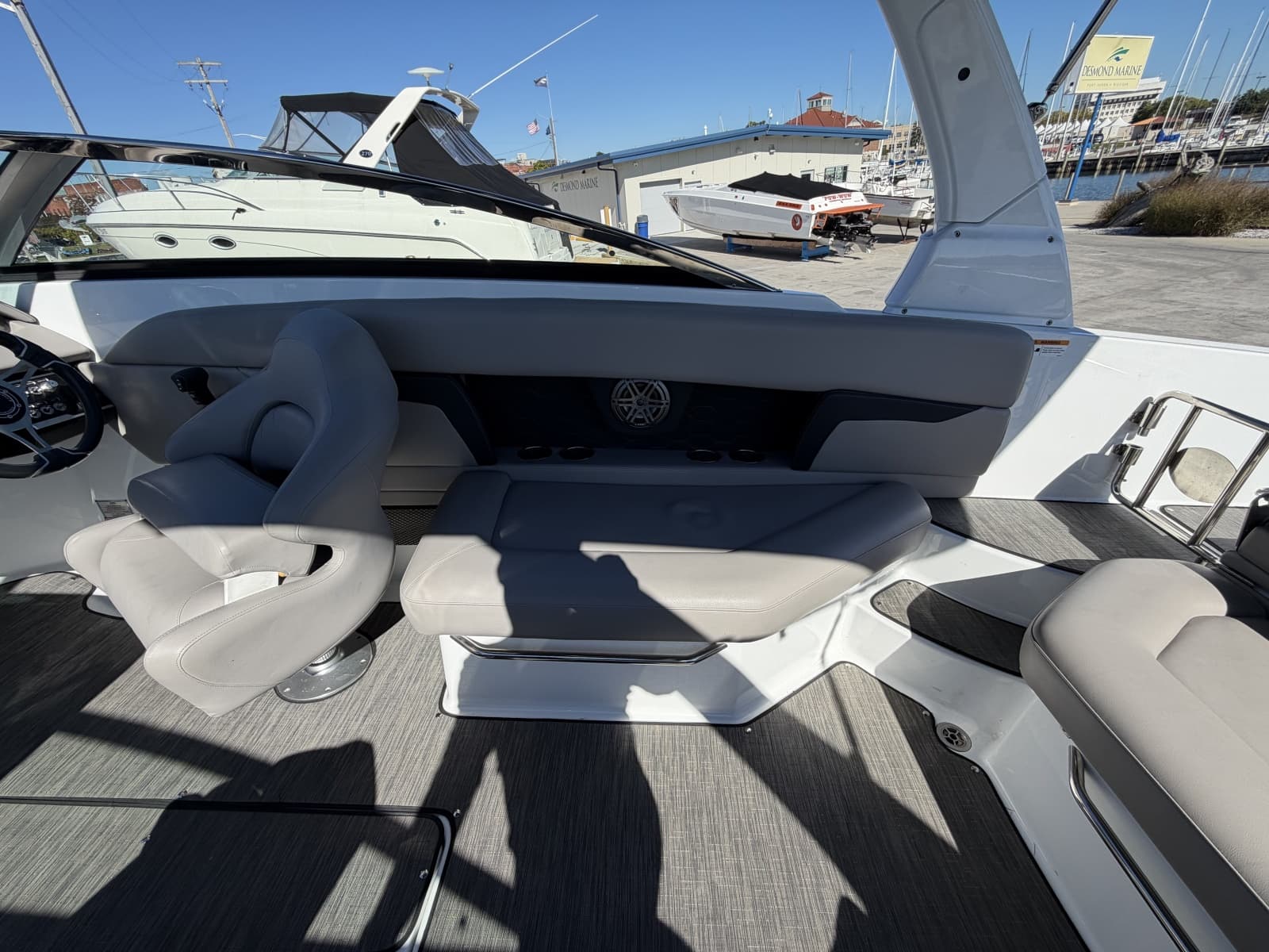 2022 Four Winns HD8 - Photo 32