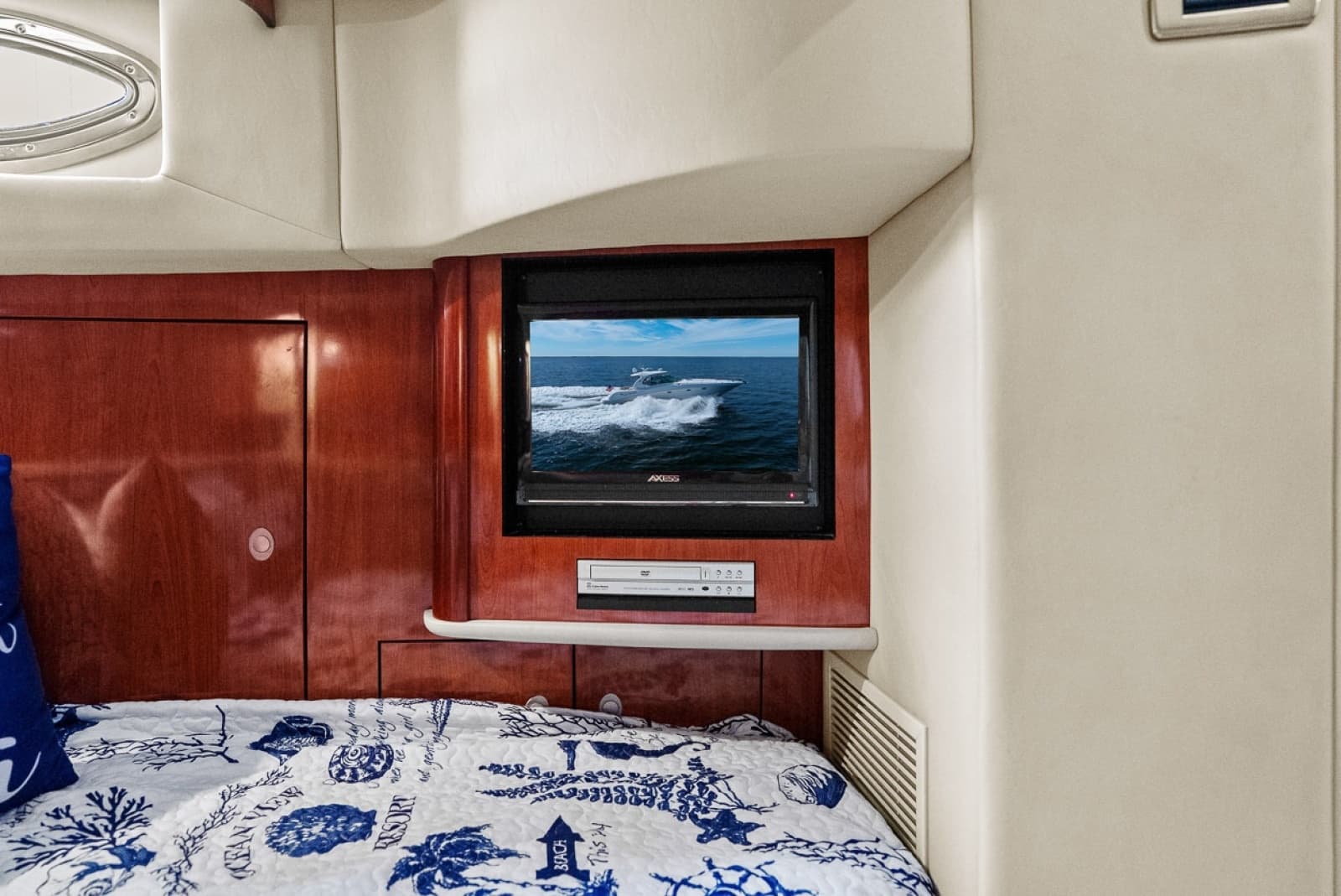 2005 Sea Ray 420 Sundancer - Photo 22