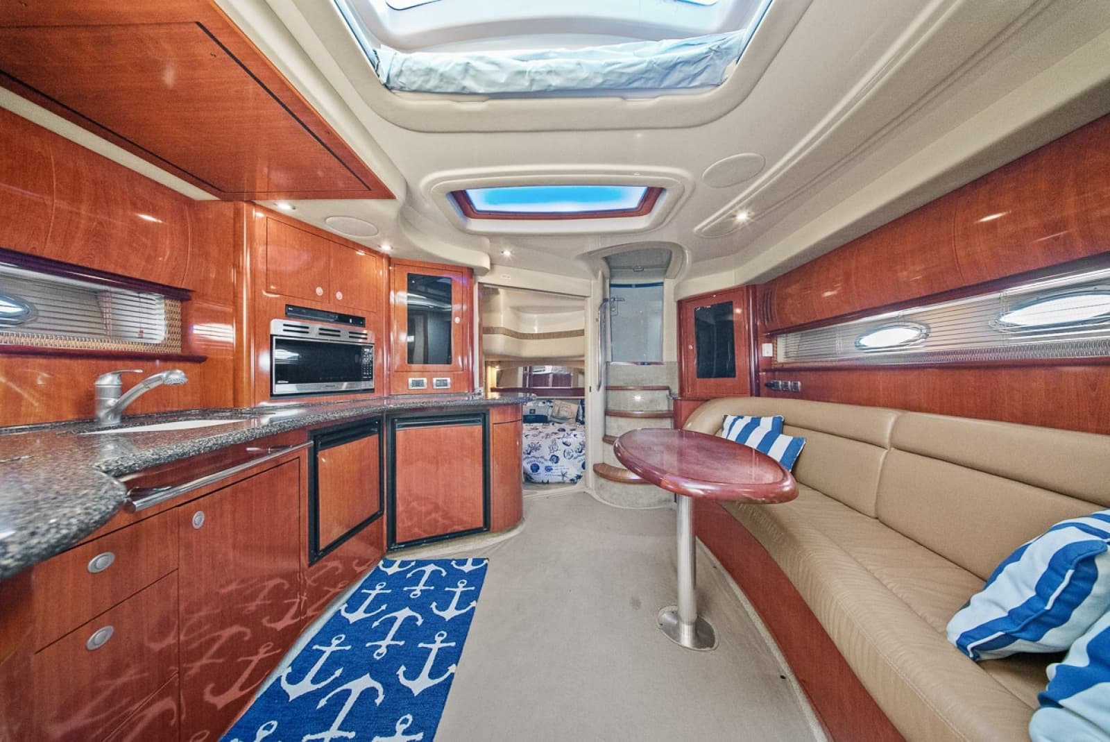 2005 Sea Ray 420 Sundancer - Photo 11