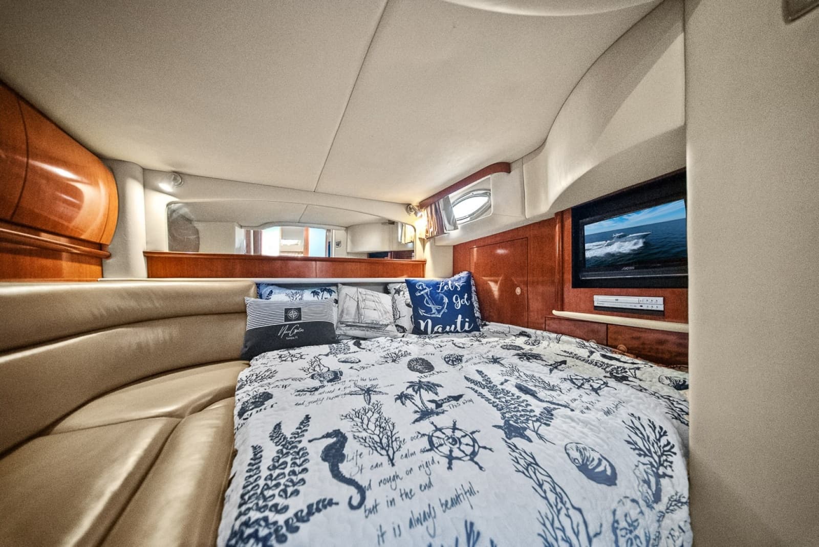 2005 Sea Ray 420 Sundancer - Photo 12
