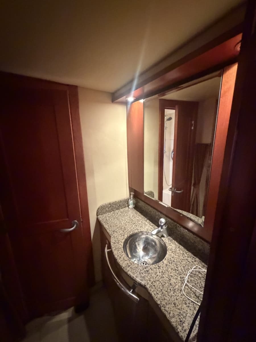 2006 Sea Ray 480 - Photo 13