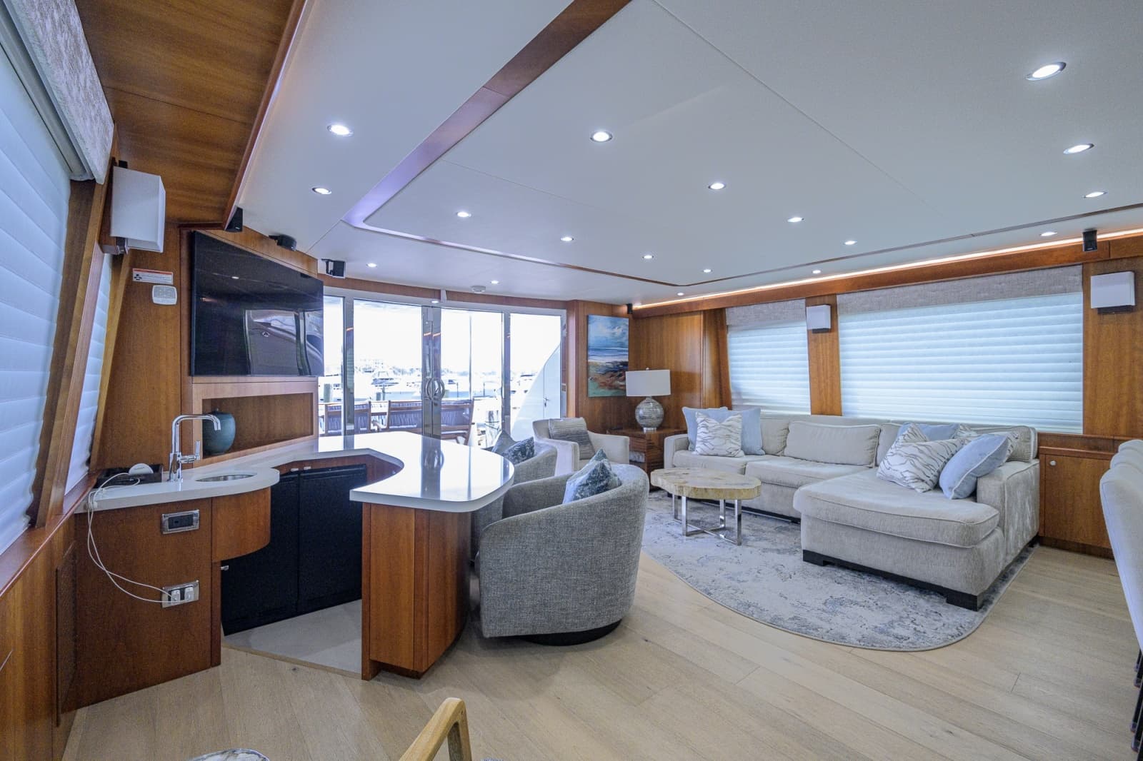 2013 Hatteras 80 Motor Yacht - Photo 14