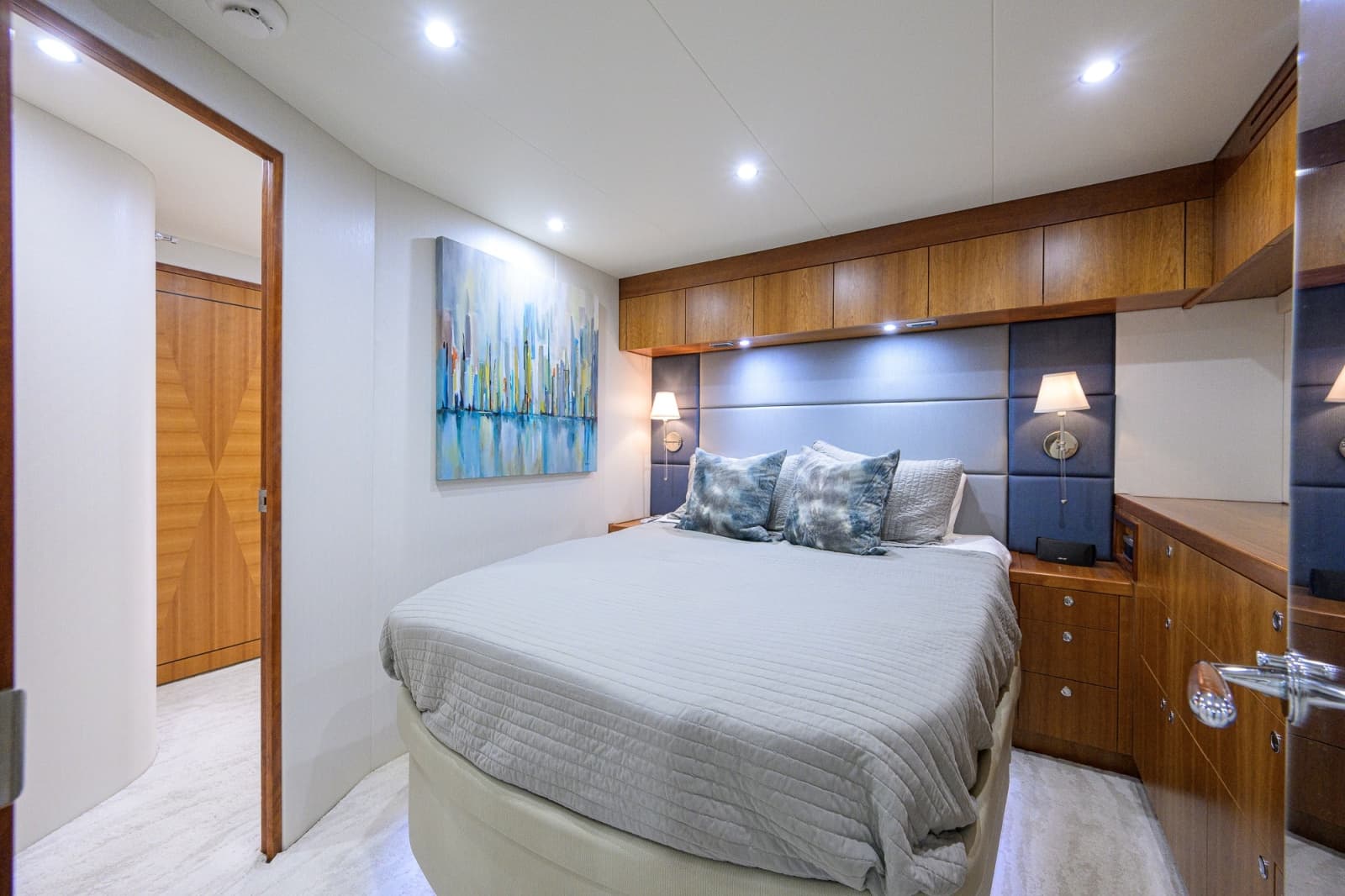 2013 Hatteras 80 Motor Yacht - Photo 73