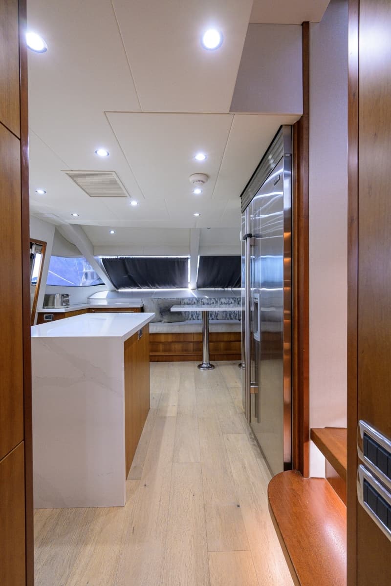 2013 Hatteras 80 Motor Yacht - Photo 27