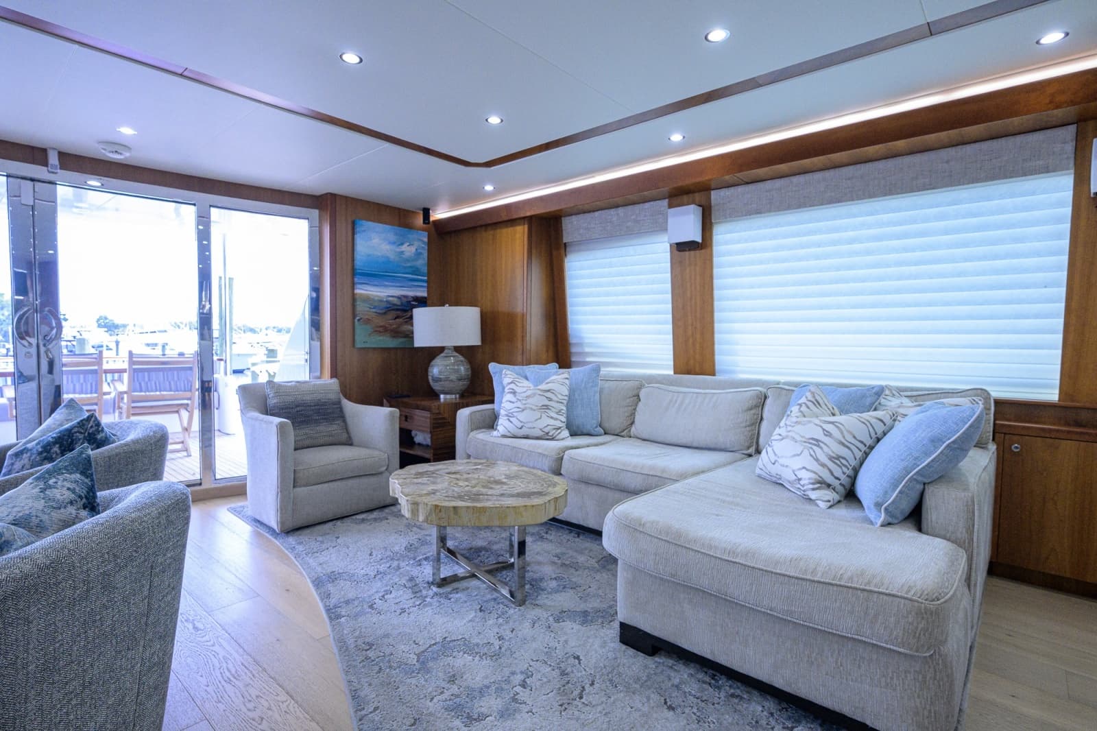 2013 Hatteras 80 Motor Yacht - Photo 9