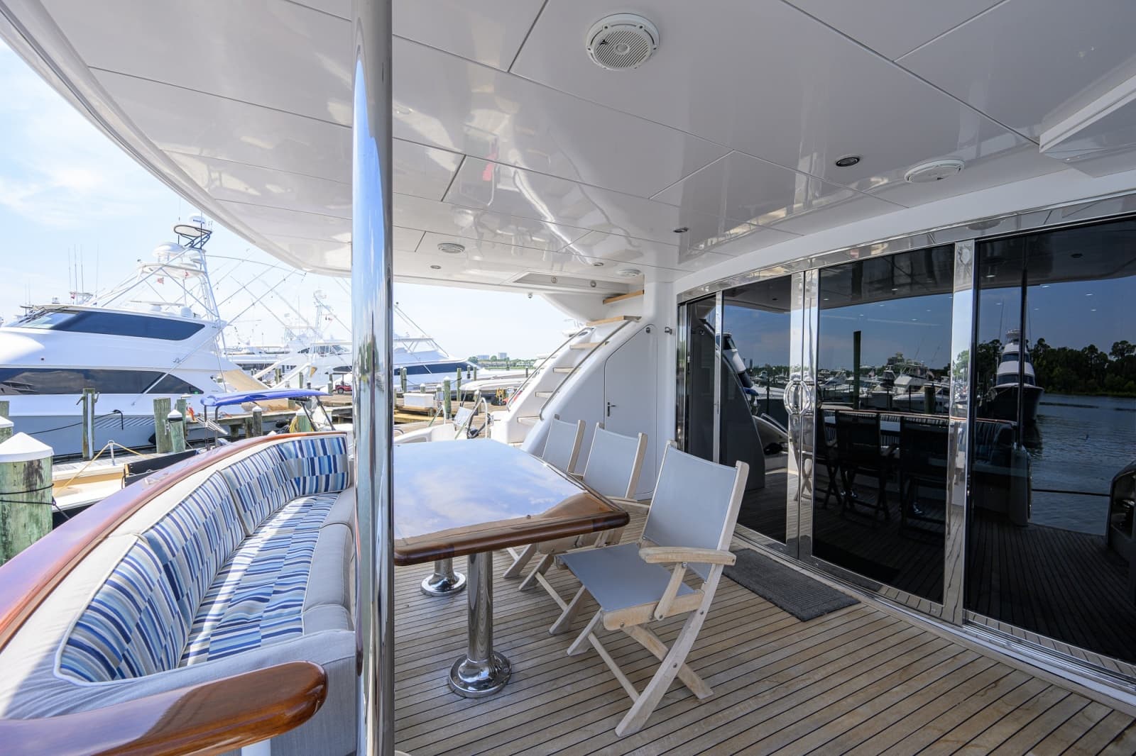 2013 Hatteras 80 Motor Yacht - Photo 97