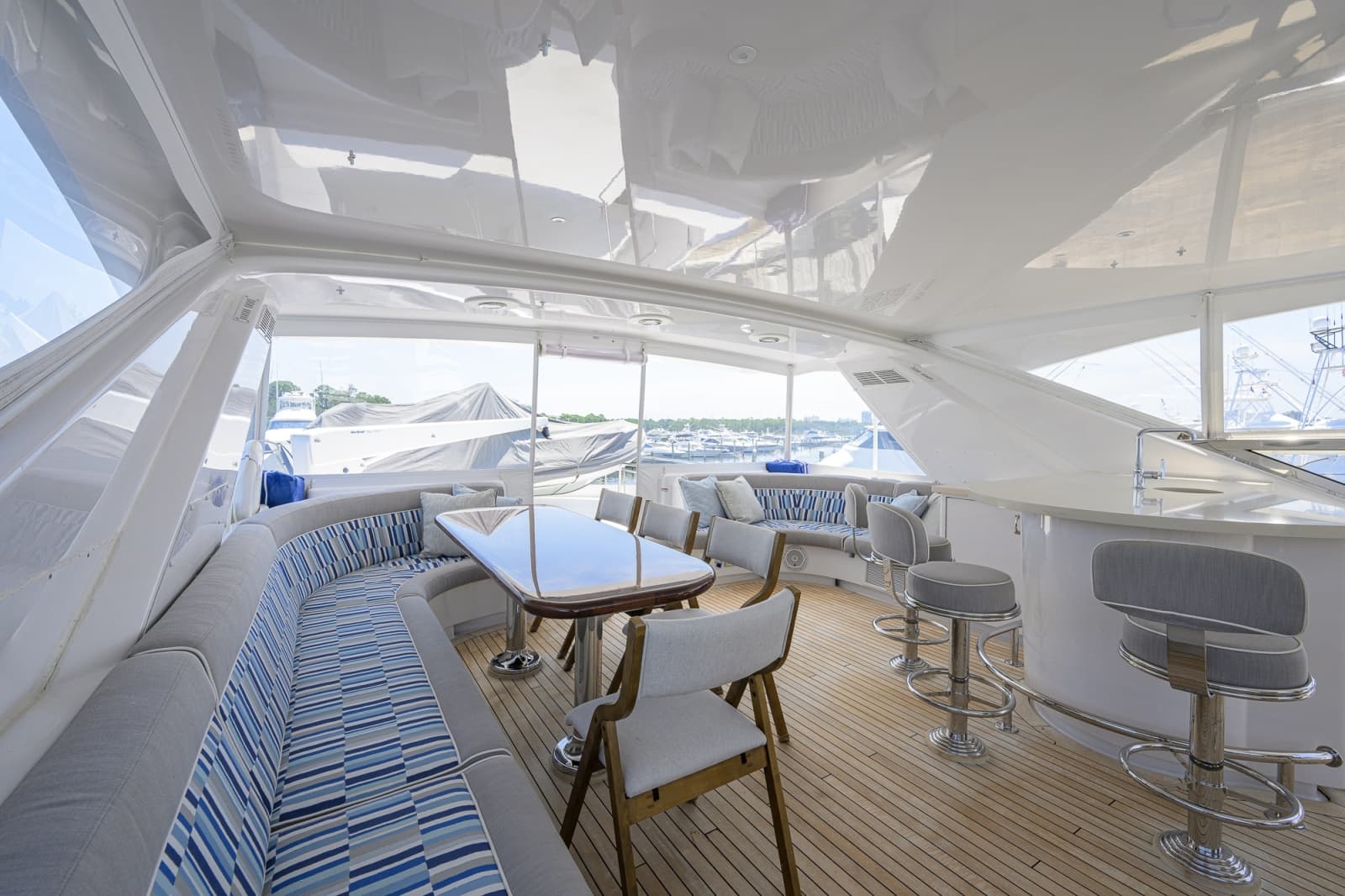 2013 Hatteras 80 Motor Yacht - Photo 116