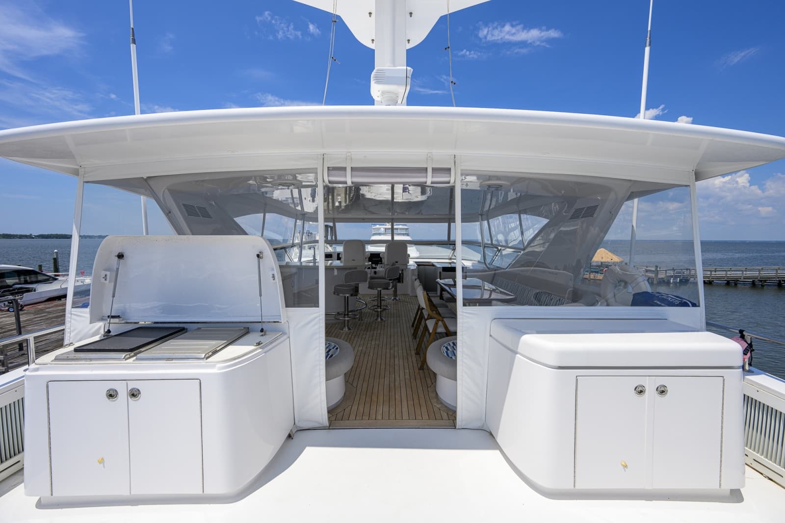 2013 Hatteras 80 Motor Yacht - Photo 110