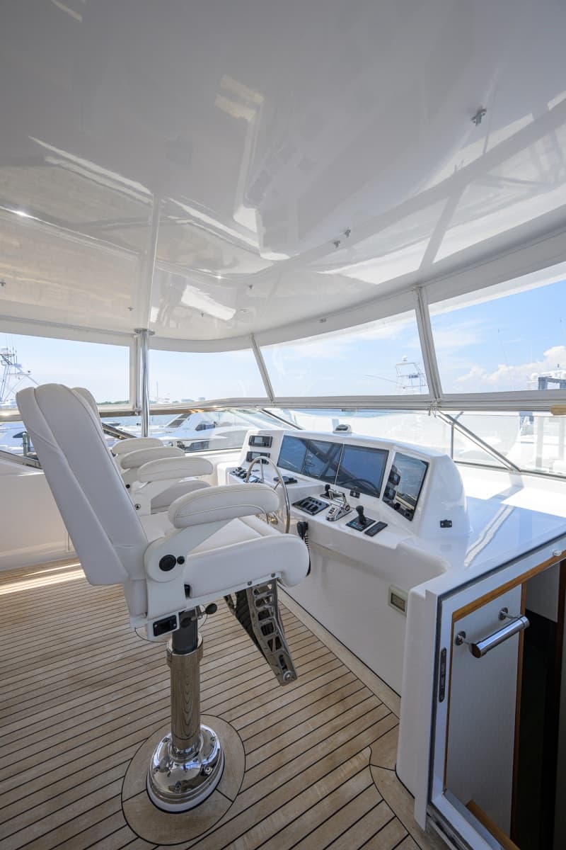 2013 Hatteras 80 Motor Yacht - Photo 124