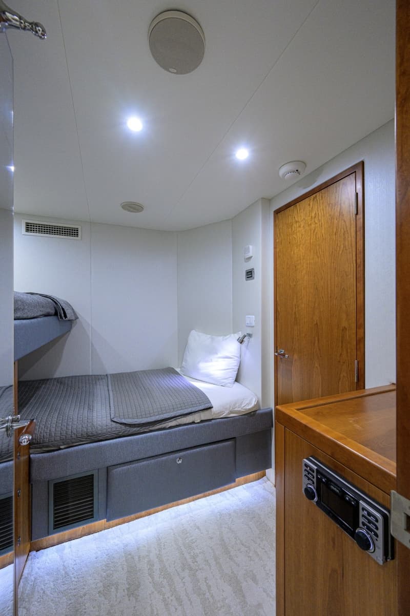 2013 Hatteras 80 Motor Yacht - Photo 84