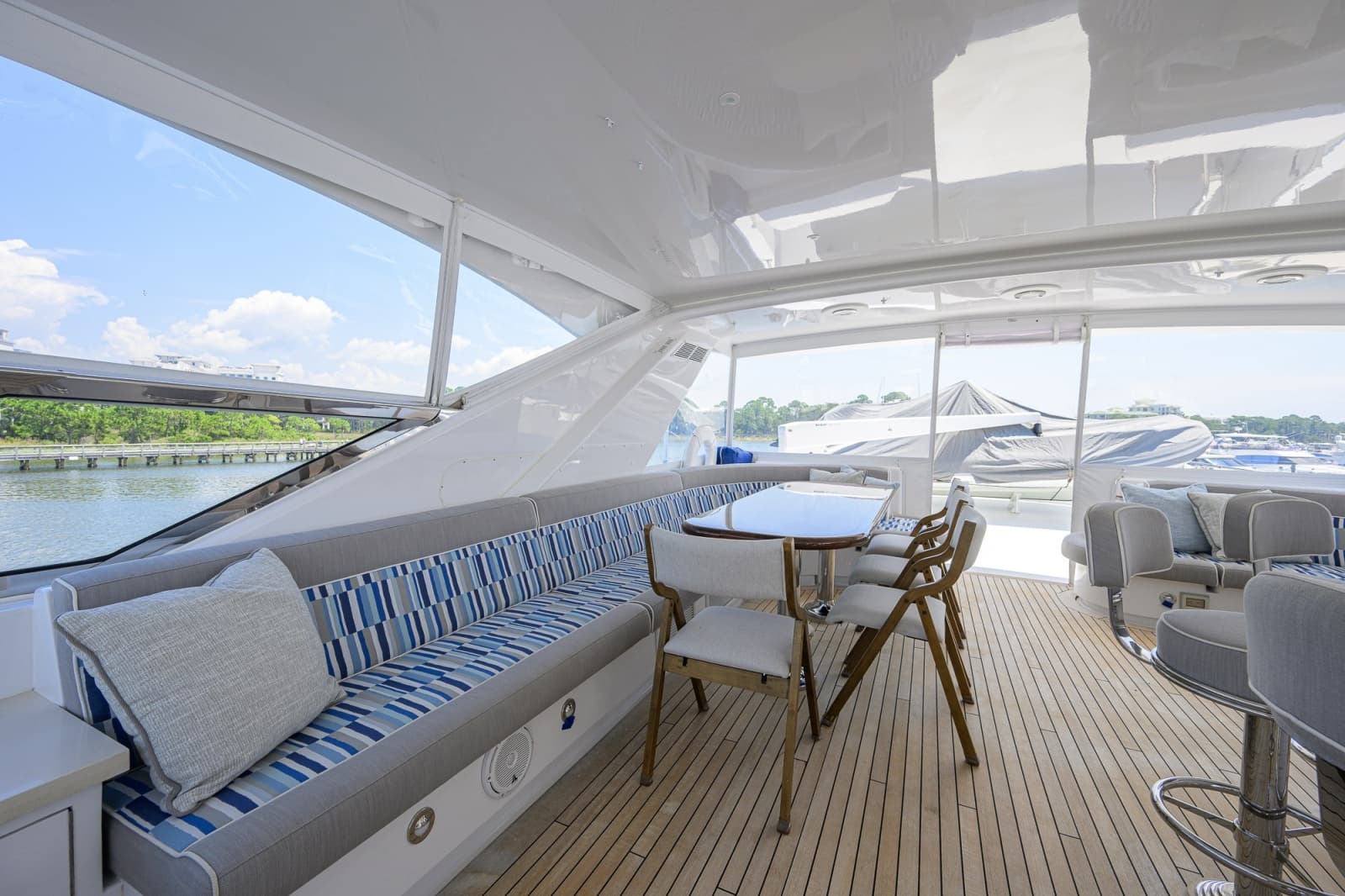 2013 Hatteras 80 Motor Yacht - Photo 115