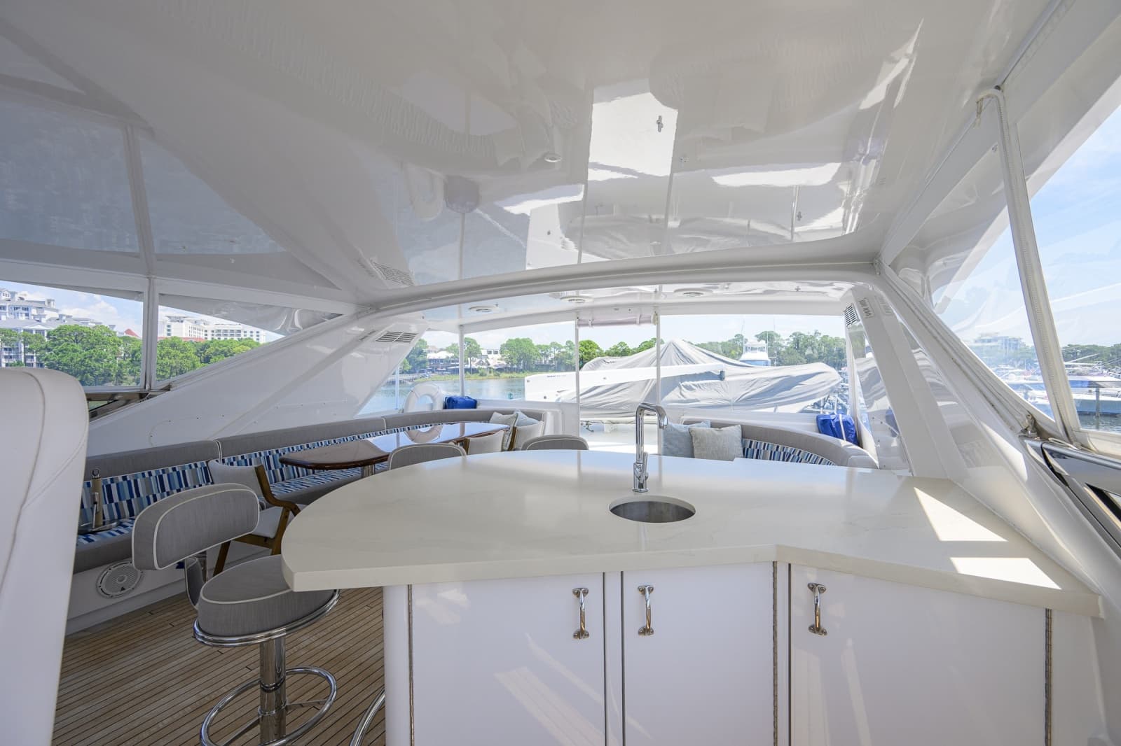 2013 Hatteras 80 Motor Yacht - Photo 121