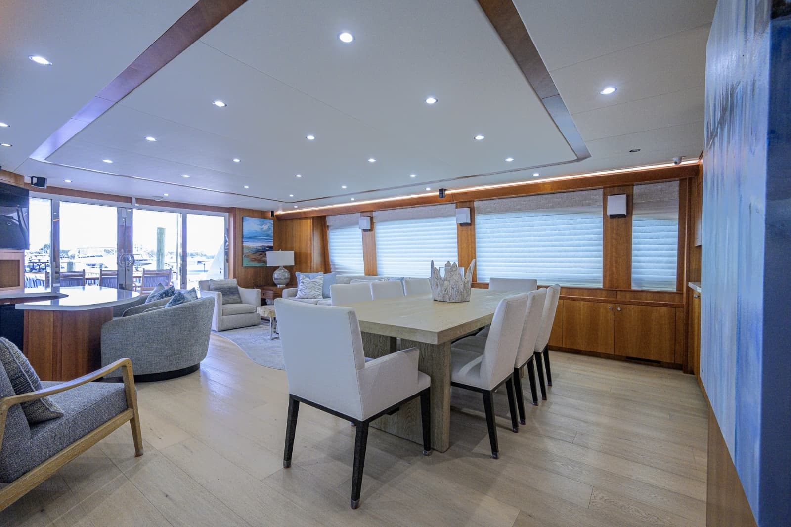 2013 Hatteras 80 Motor Yacht - Photo 21