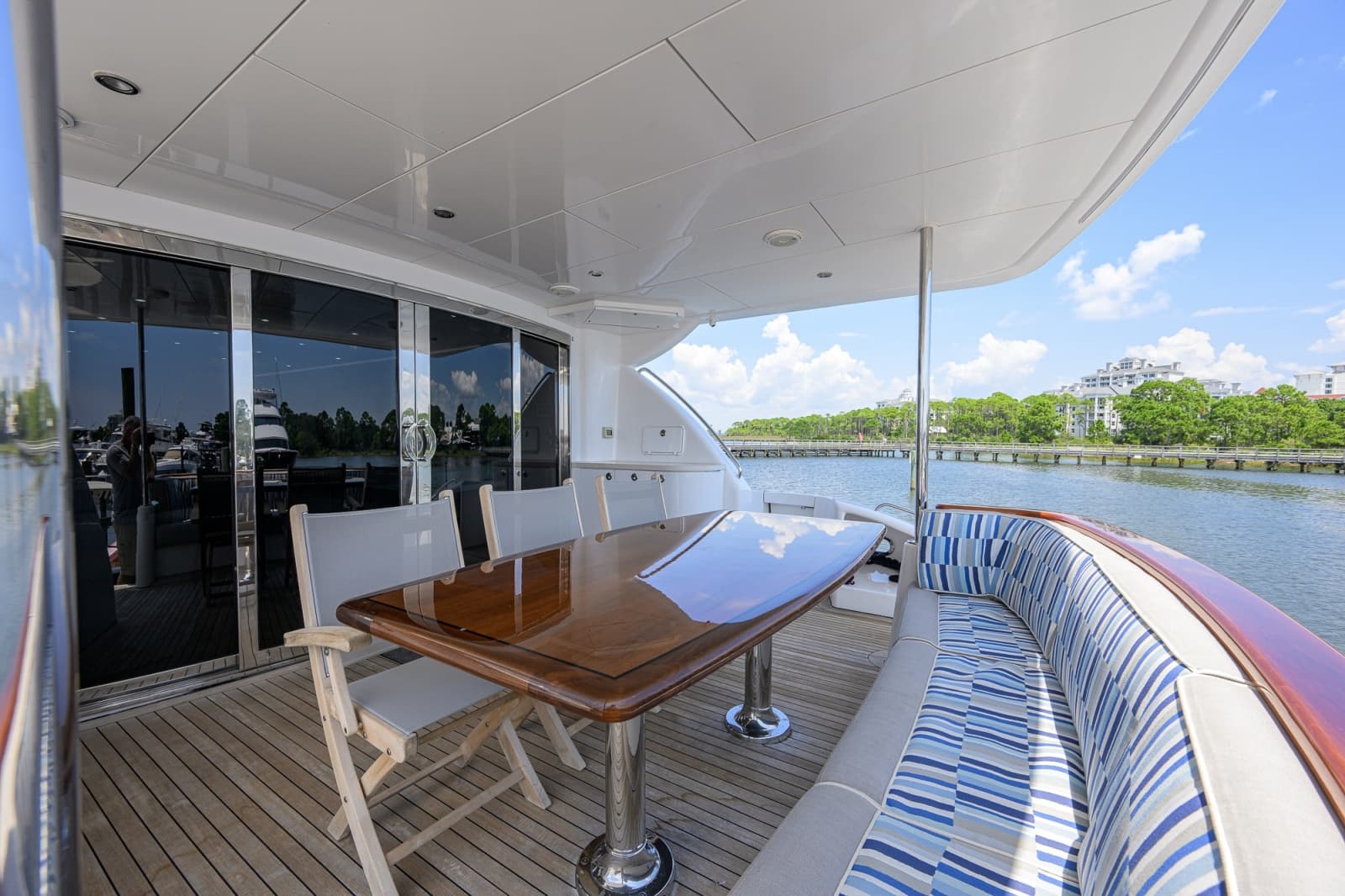 2013 Hatteras 80 Motor Yacht - Photo 104