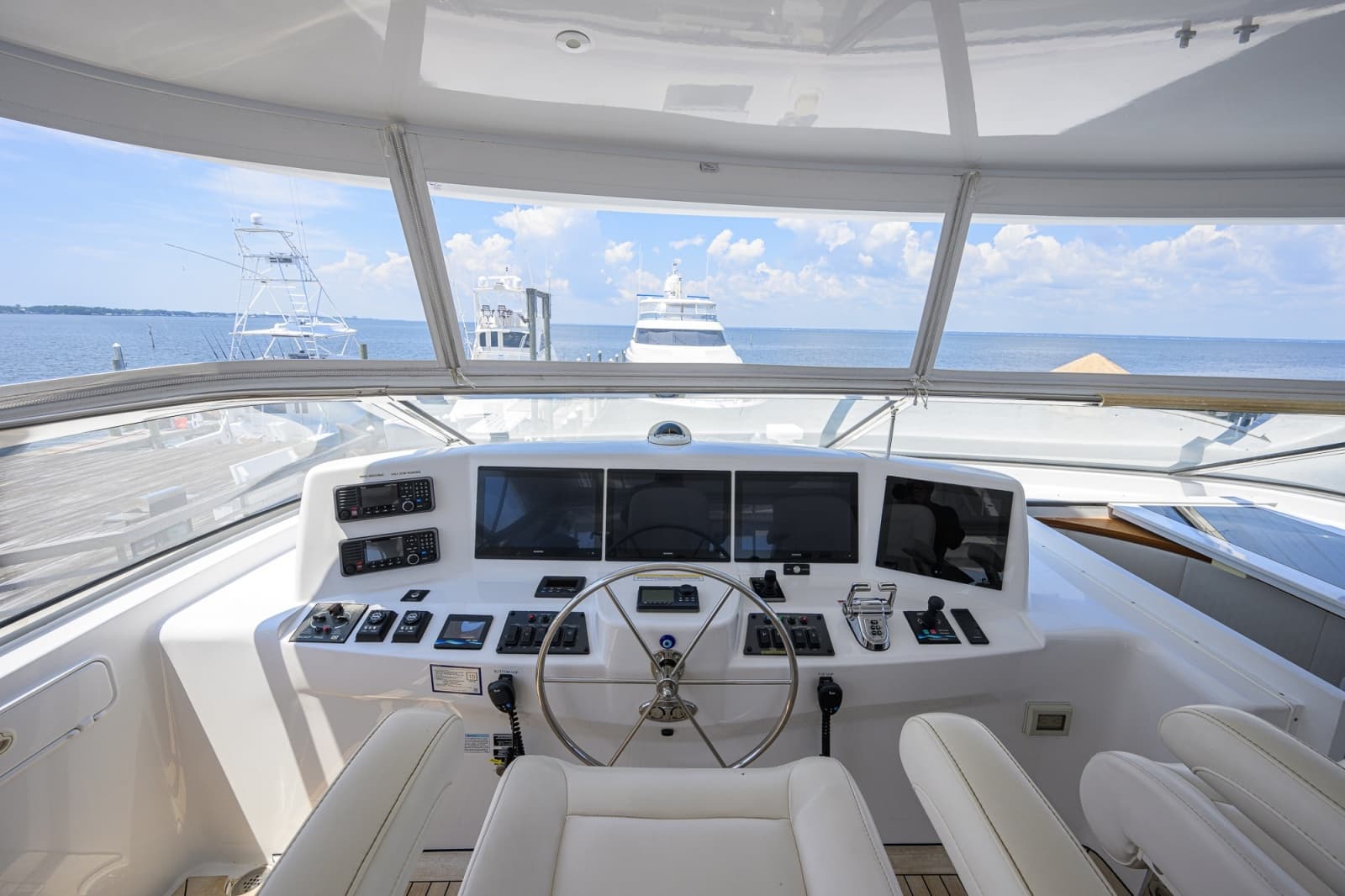 2013 Hatteras 80 Motor Yacht - Photo 126