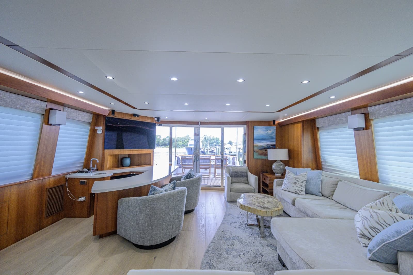 2013 Hatteras 80 Motor Yacht - Photo 15