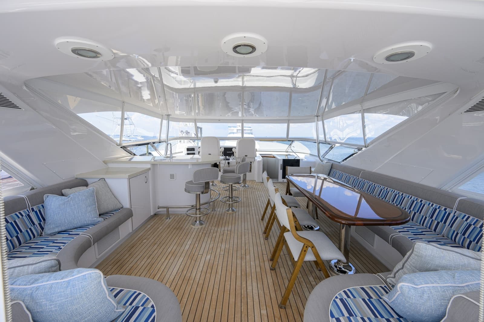 2013 Hatteras 80 Motor Yacht - Photo 111
