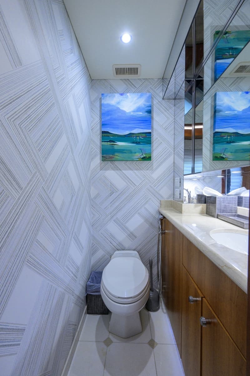 2013 Hatteras 80 Motor Yacht - Photo 23