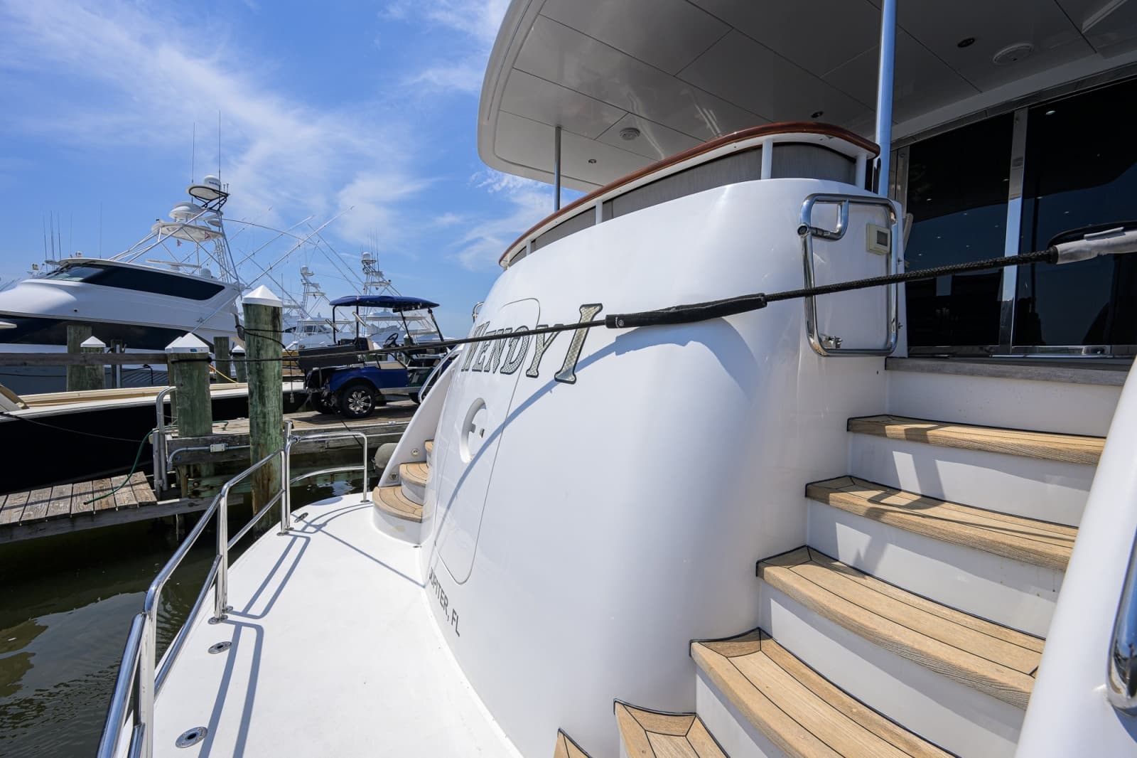 2013 Hatteras 80 Motor Yacht - Photo 92