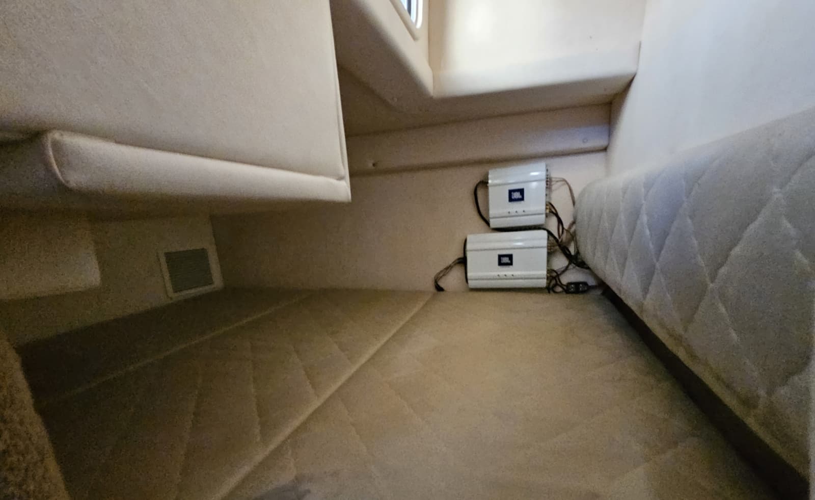 2006 Sea Ray 260 Sundancer - Photo 10