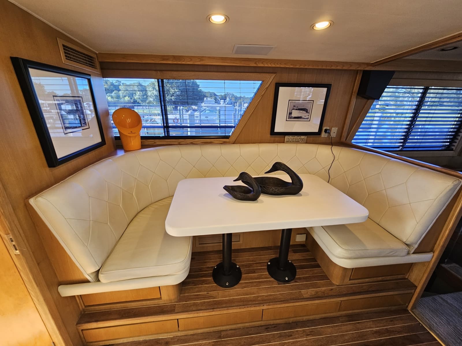 1991 Hatteras 70 Cockpit Motor Yacht - Photo 28