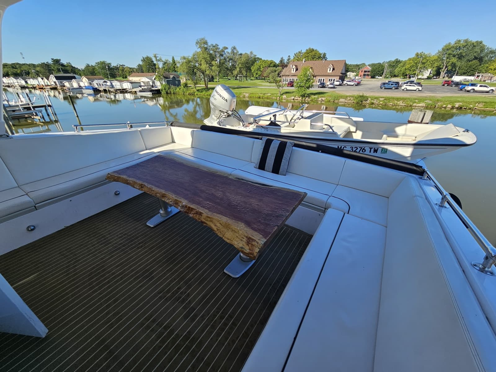 1991 Hatteras 70 Cockpit Motor Yacht - Photo 22