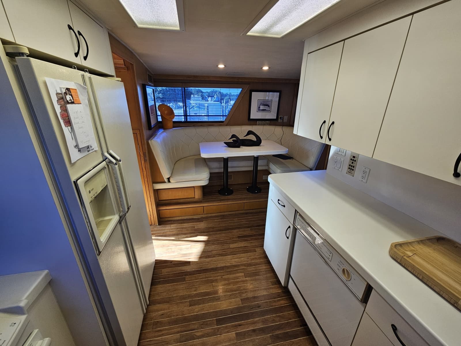 1991 Hatteras 70 Cockpit Motor Yacht - Photo 29