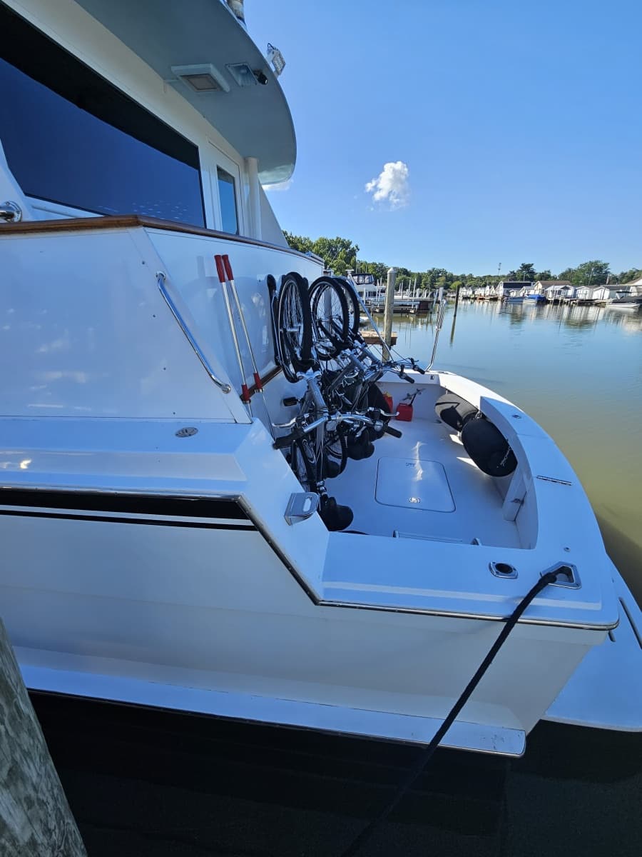 1991 Hatteras 70 Cockpit Motor Yacht - Photo 9