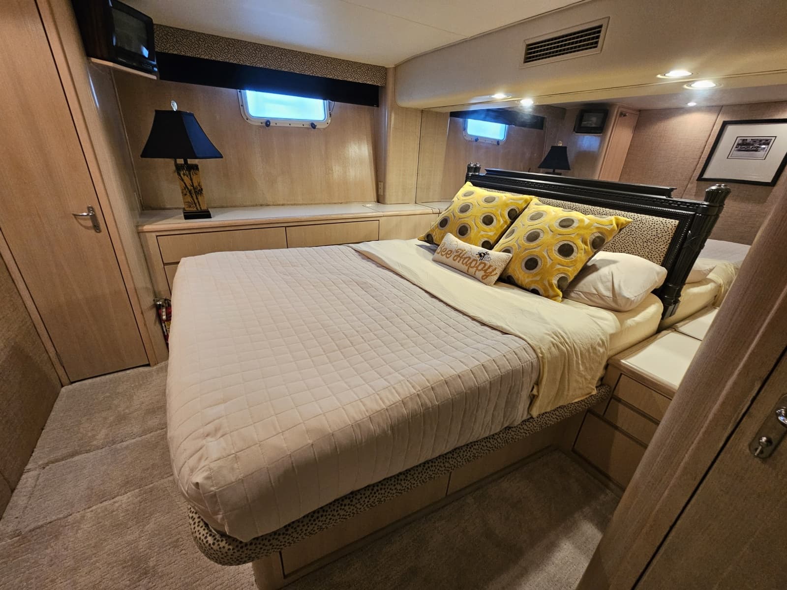 1991 Hatteras 70 Cockpit Motor Yacht - Photo 36