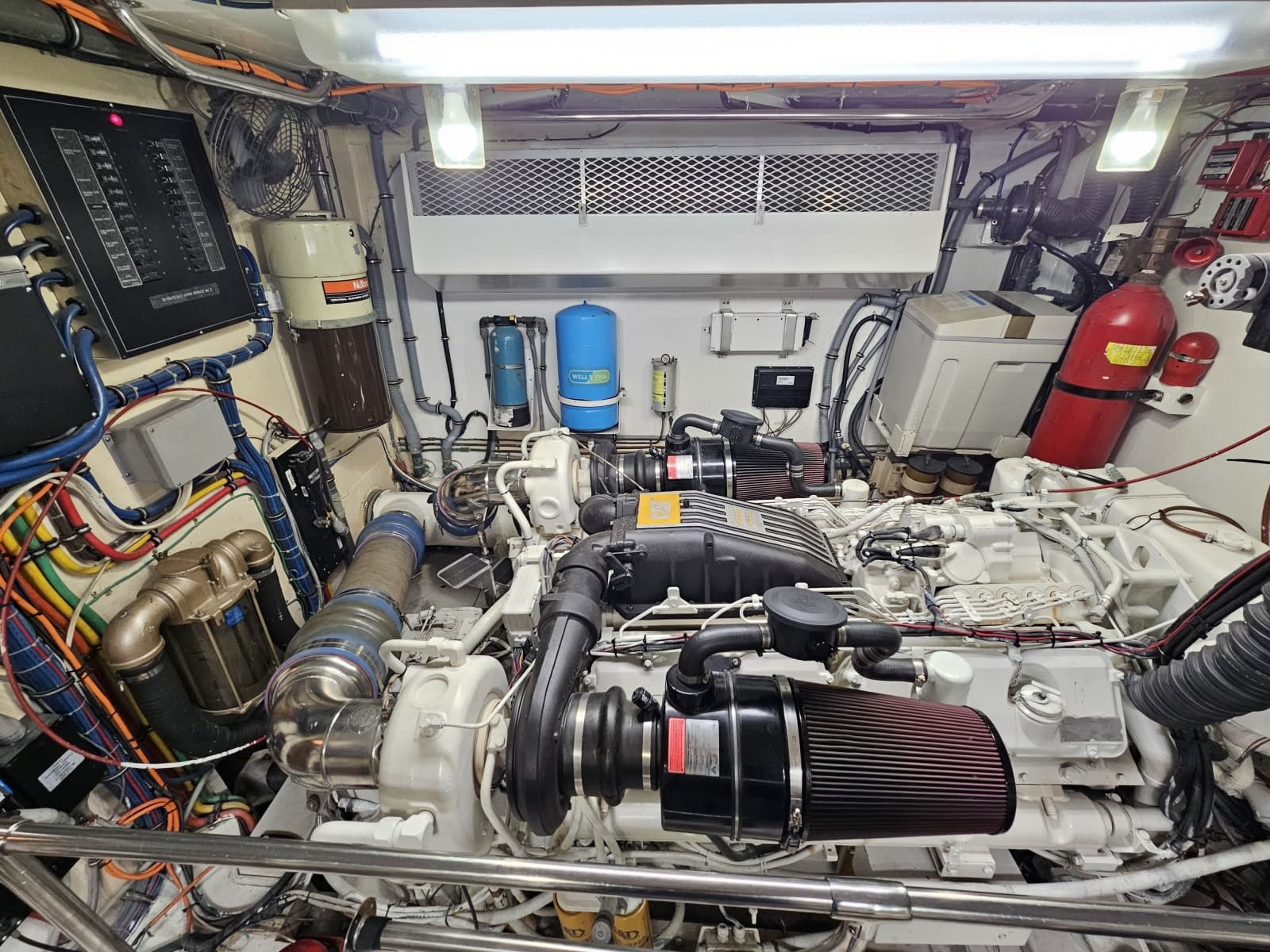 1991 Hatteras 70 Cockpit Motor Yacht - Photo 46