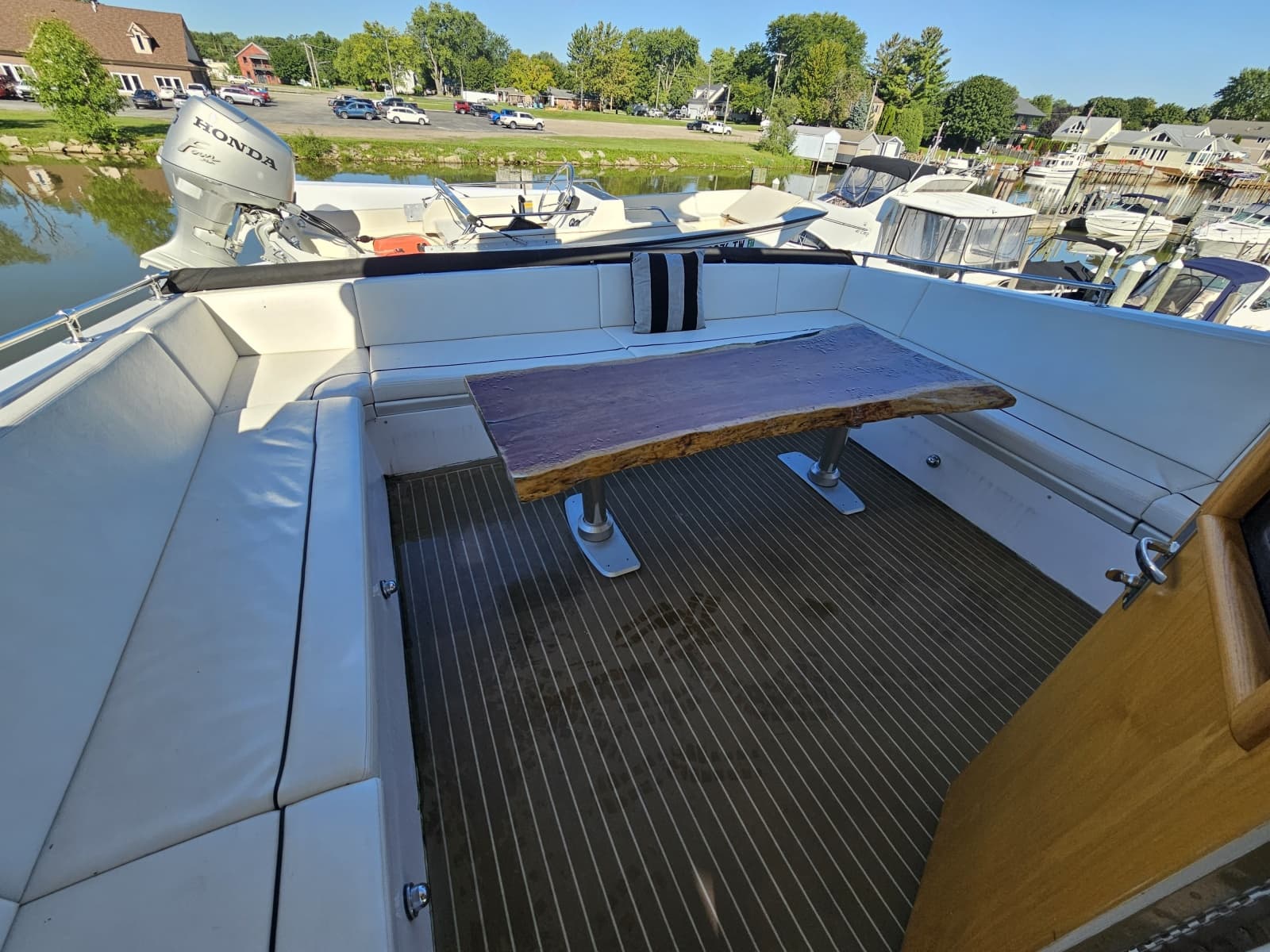 1991 Hatteras 70 Cockpit Motor Yacht - Photo 21