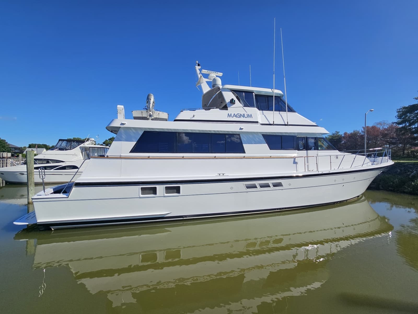 1991 Hatteras 70 Cockpit Motor Yacht - Photo 2