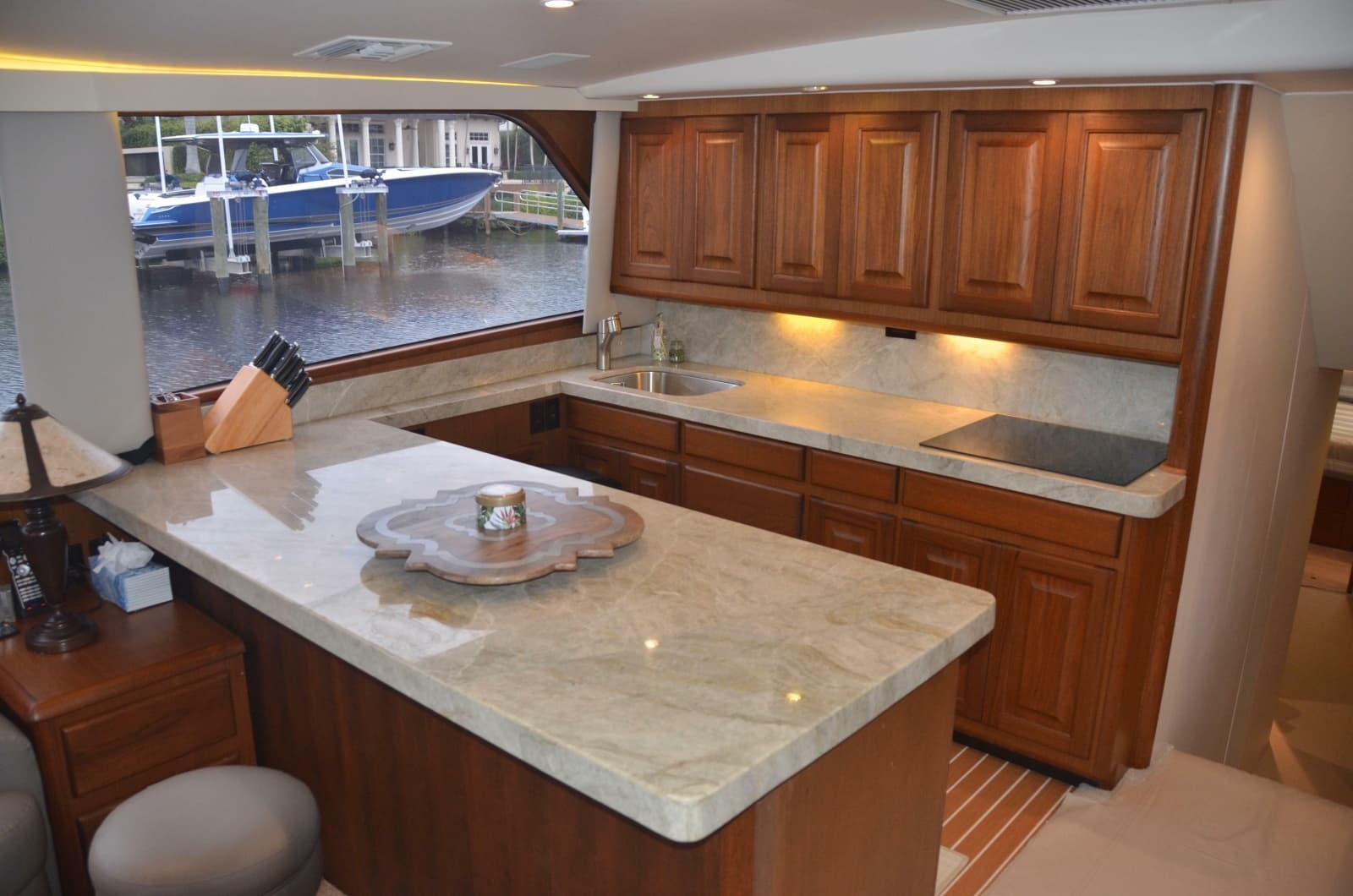 1997 Viking 58 Convertible - Photo 23