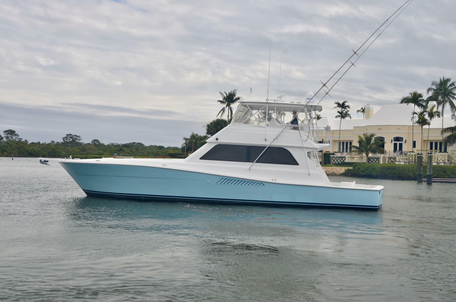 1997 Viking 58 Convertible - Photo 3