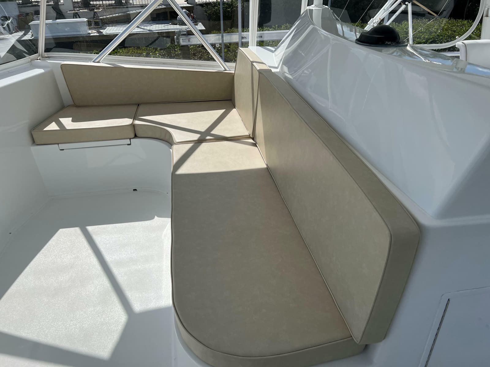 1997 Viking 58 Convertible - Photo 12
