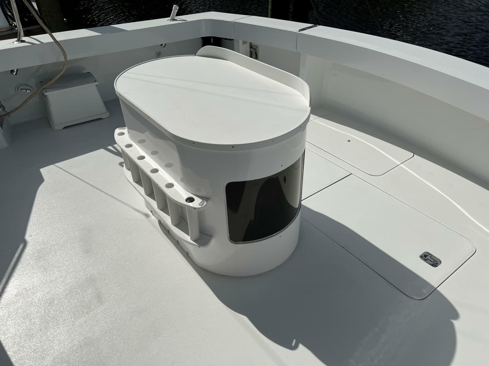 1997 Viking 58 Convertible - Photo 8