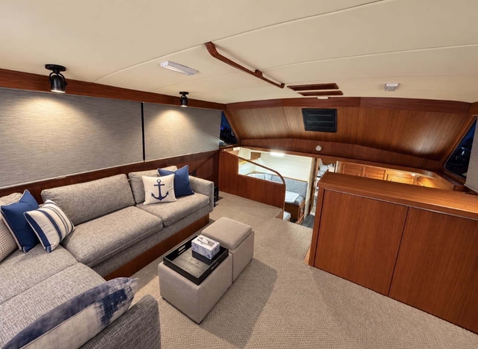 1985 Ocean Yachts 46 Sunliner - Photo 31