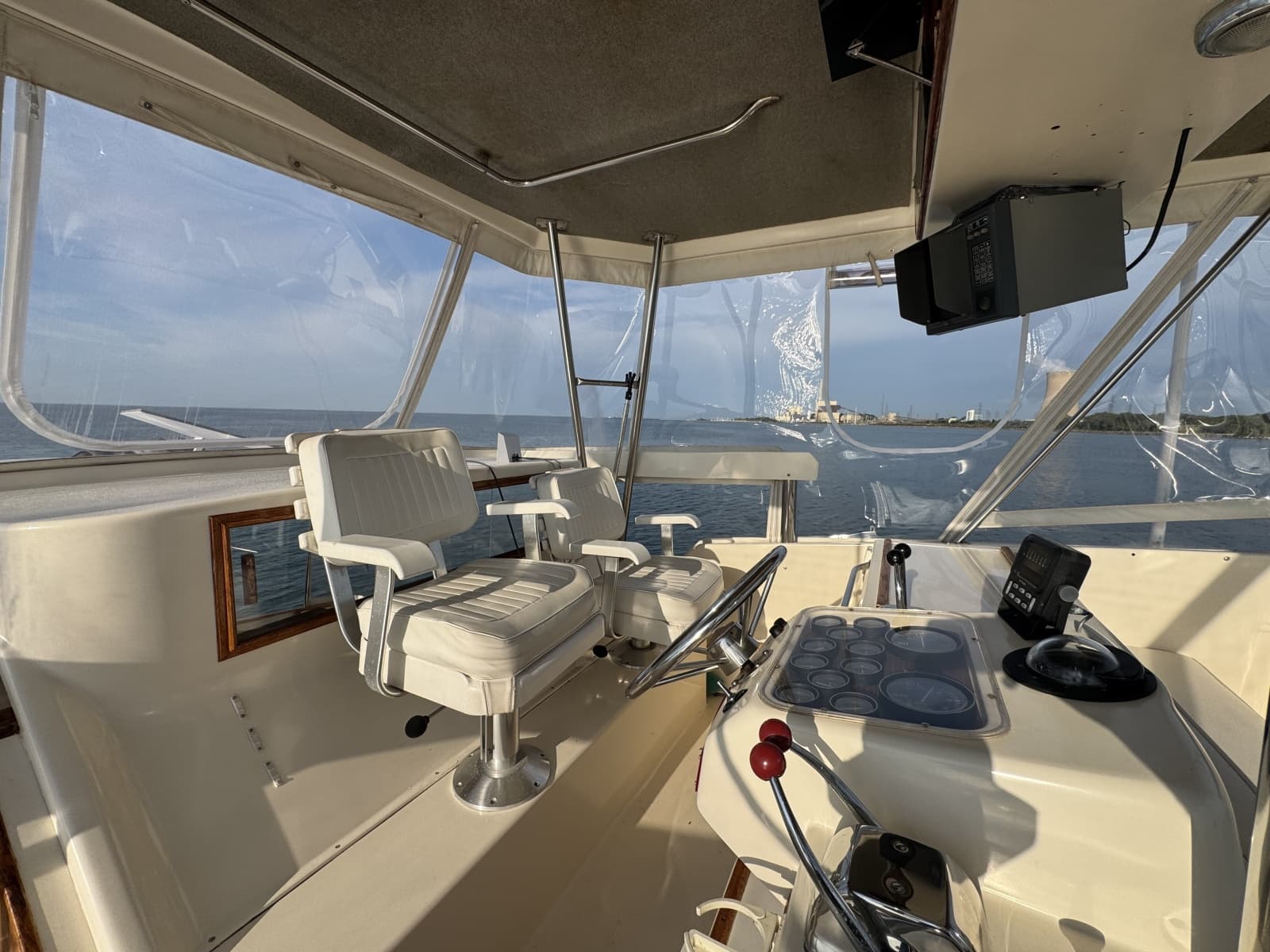 1985 Ocean Yachts 46 Sunliner - Photo 22