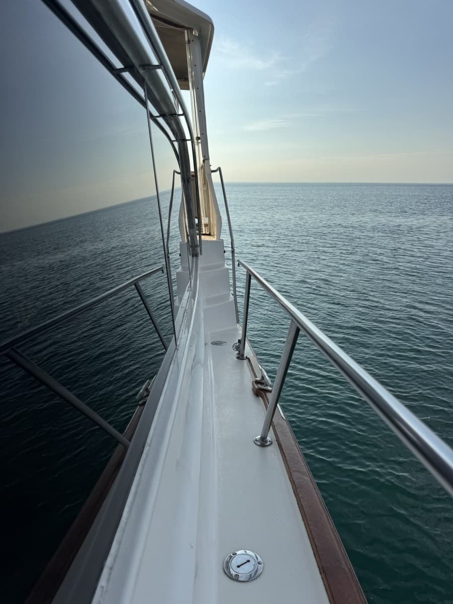 1985 Ocean Yachts 46 Sunliner - Photo 14