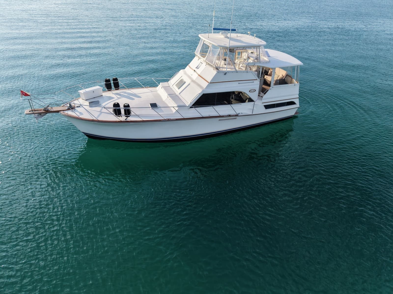 1985 Ocean Yachts 46 Sunliner - Photo 3