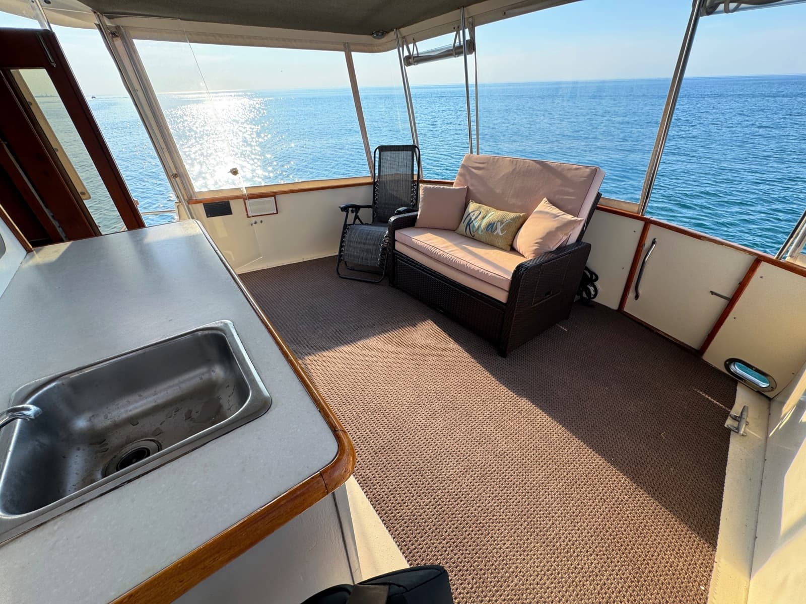 1985 Ocean Yachts 46 Sunliner - Photo 16