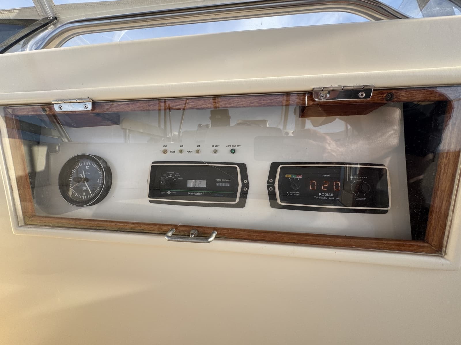 1985 Ocean Yachts 46 Sunliner - Photo 28