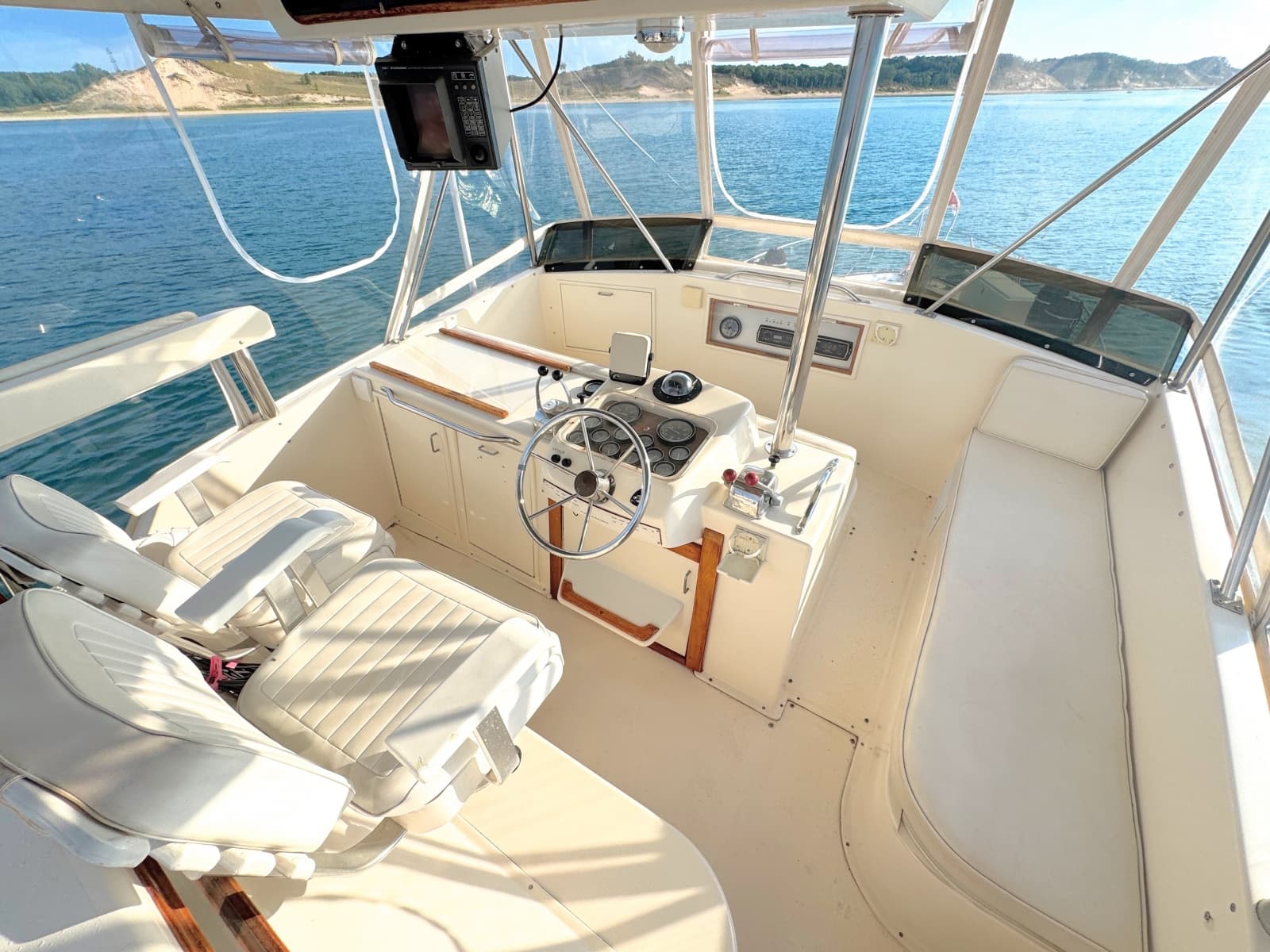 1985 Ocean Yachts 46 Sunliner - Photo 20