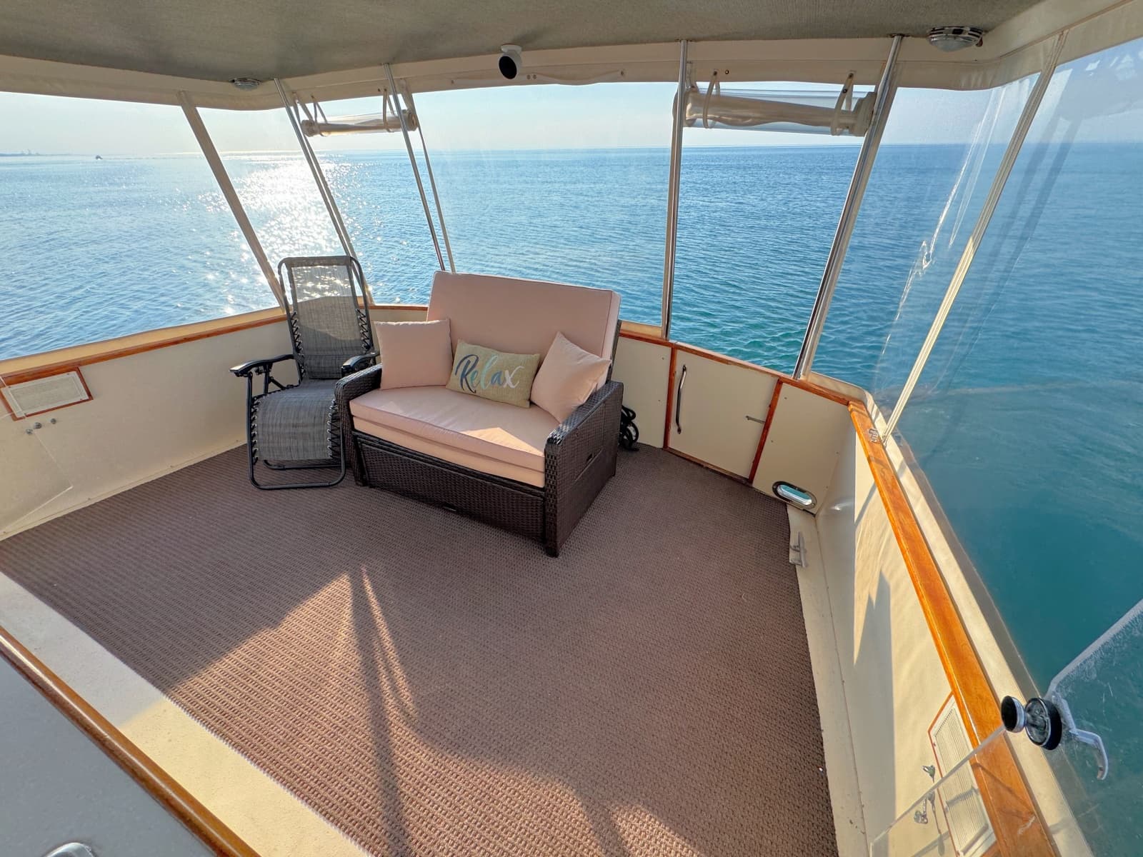1985 Ocean Yachts 46 Sunliner - Photo 17