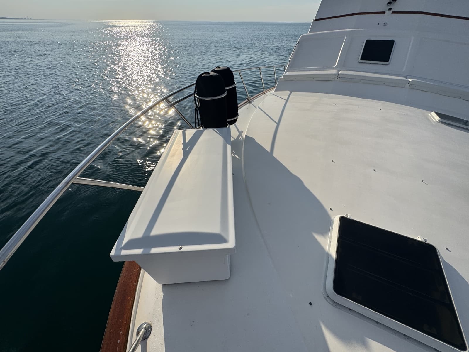 1985 Ocean Yachts 46 Sunliner - Photo 9
